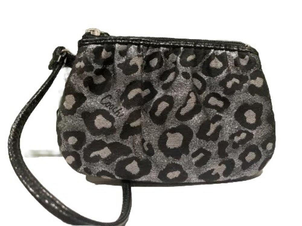 Silver Leopard Print Small Coach Wristlet/Change Purse ( Pre Owned)
